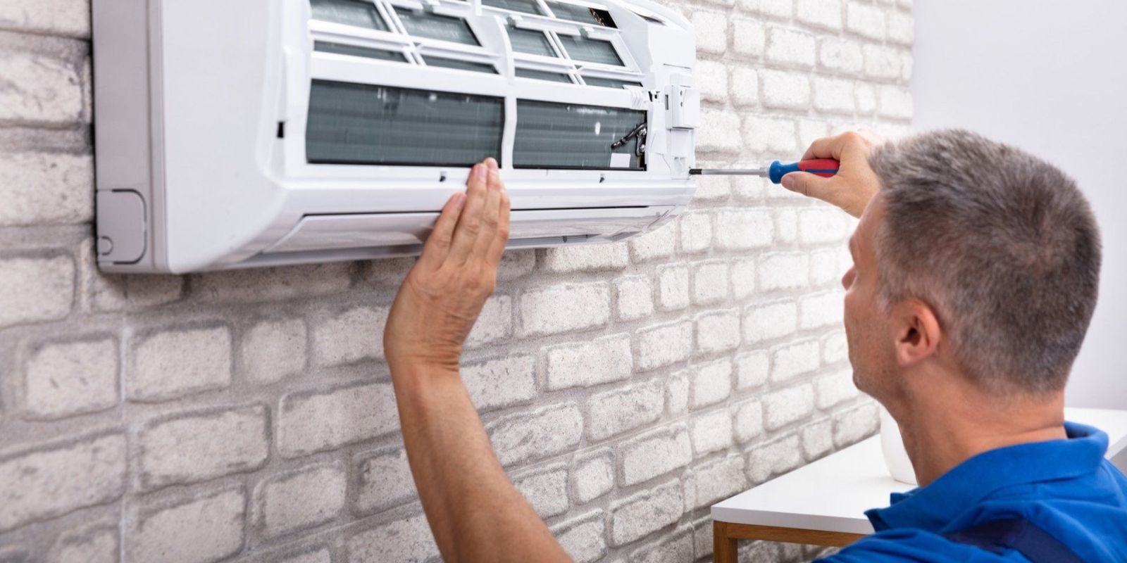 Ac-Repair-Service-in-Mukherjee-Nagar-hellomistri.